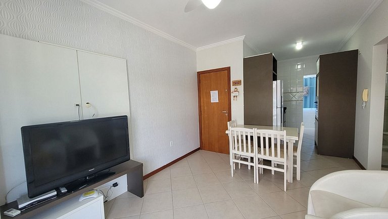 B720 - Apartamento 2 quartos em cond. com piscina
