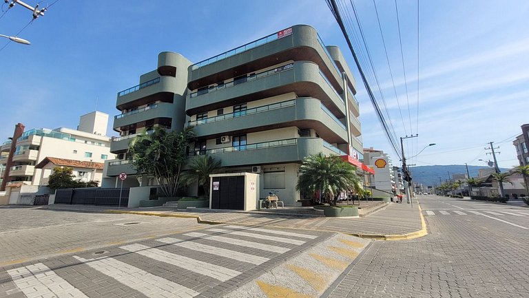 Apto novo com 2 quartos perto do mar para até 06 pessoas !!