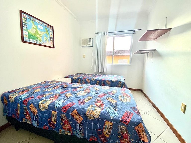 B910 - Apto p/05 pessoas c/ piscina perto da praia