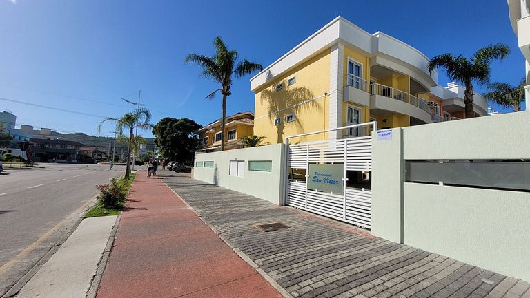 B782 - Apto 02 quartos para 05 pessoas com piscina