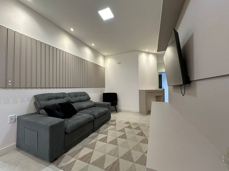 B058 - Apto luxuoso em Bombas para 06 pessoas