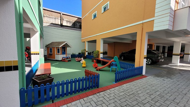 B913 - Apto para 06 pessoas em Bombinhas + piscina