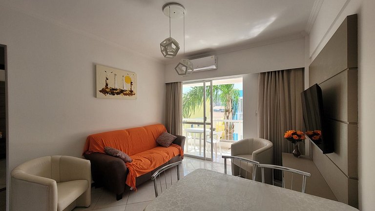 B913 - Apto para 06 pessoas em Bombinhas + piscina