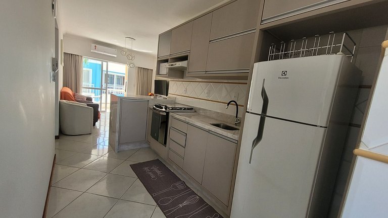 B913 - Apto para 06 pessoas em Bombinhas + piscina