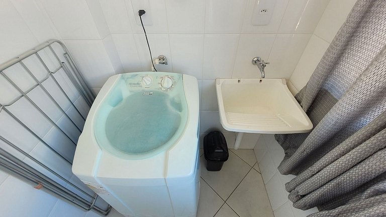 B913 - Apto para 06 pessoas em Bombinhas + piscina