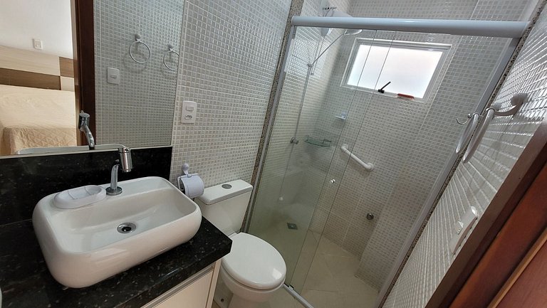 B781 - Apto 2 quartos para 5 pessoas em Bombas -SC