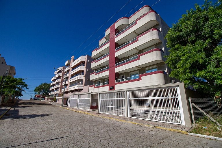 B791 - Apartamento econômico na praia de Bombas