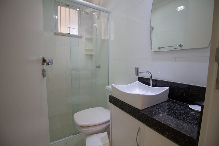 B791 - Apartamento econômico na praia de Bombas