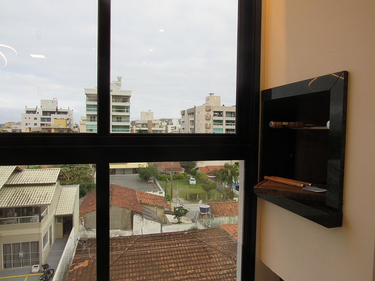 B058 - Apto luxuoso em Bombas para 06 pessoas