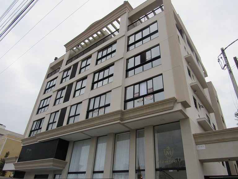 B058 - Apto luxuoso em Bombas para 06 pessoas