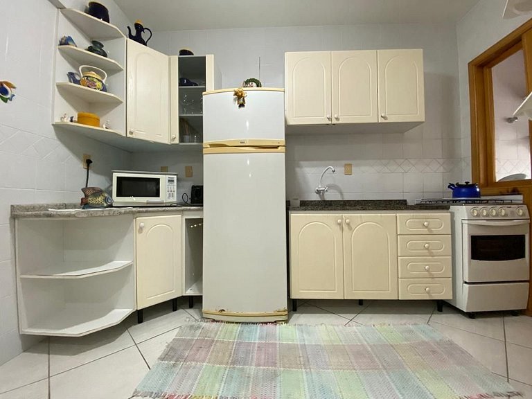 B127- Apto Vista Mar p/ 9 pessoas em Bombinhas SC