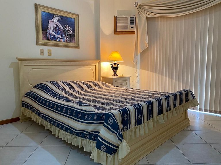 B127- Apto Vista Mar p/ 9 pessoas em Bombinhas SC