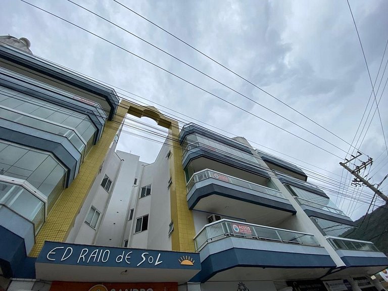 B127- Apto Vista Mar p/ 9 pessoas em Bombinhas SC