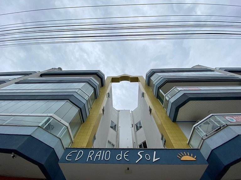 B127- Apto Vista Mar p/ 9 pessoas em Bombinhas SC