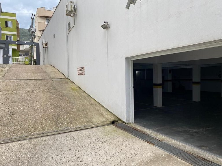 B127- Apto Vista Mar p/ 9 pessoas em Bombinhas SC