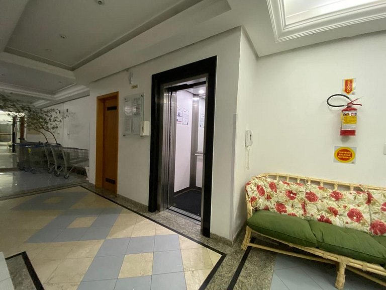 B127- Apto Vista Mar p/ 9 pessoas em Bombinhas SC