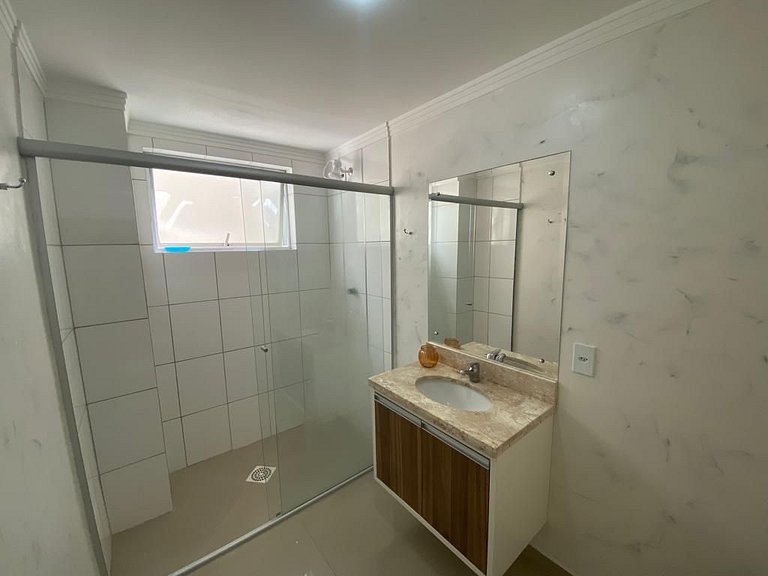 B914 - Apto 02 quartos para 7 pessoas perto do mar