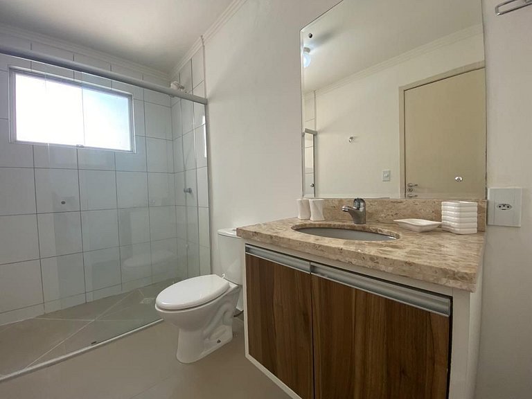 B914 - Apto 02 quartos para 7 pessoas perto do mar