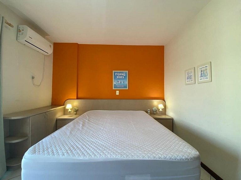 Apto 2 quartos com sacada/churrasqueira com vista para o mar