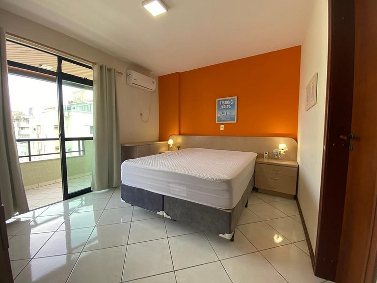 Apto 2 quartos com sacada/churrasqueira com vista para o mar