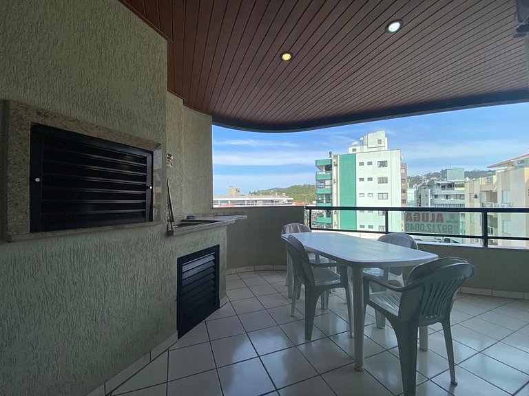 Apto 2 quartos com sacada/churrasqueira com vista para o mar