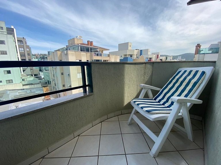 Apto 2 quartos com sacada/churrasqueira com vista para o mar