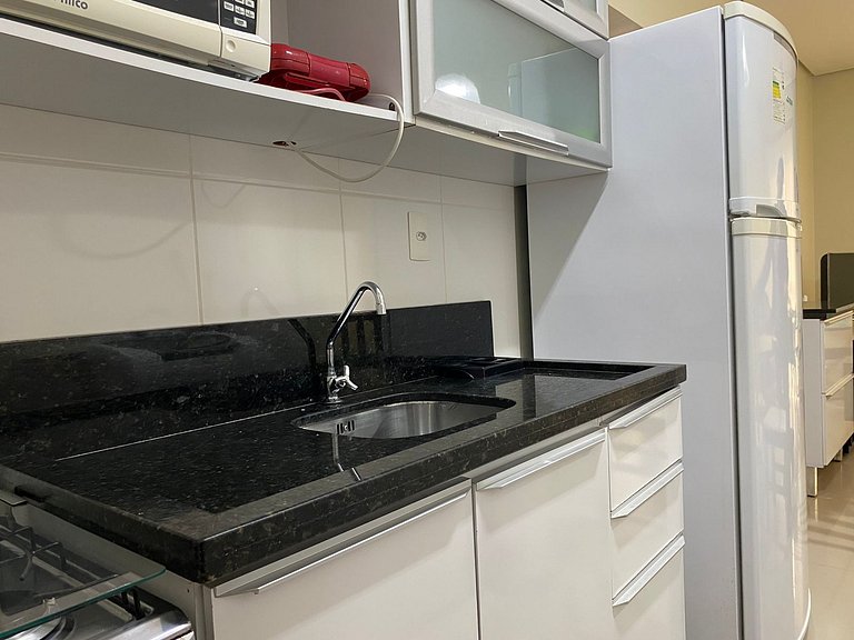 B778 - Apto próx. do mar p/ 5 pessoas em Bombas SC