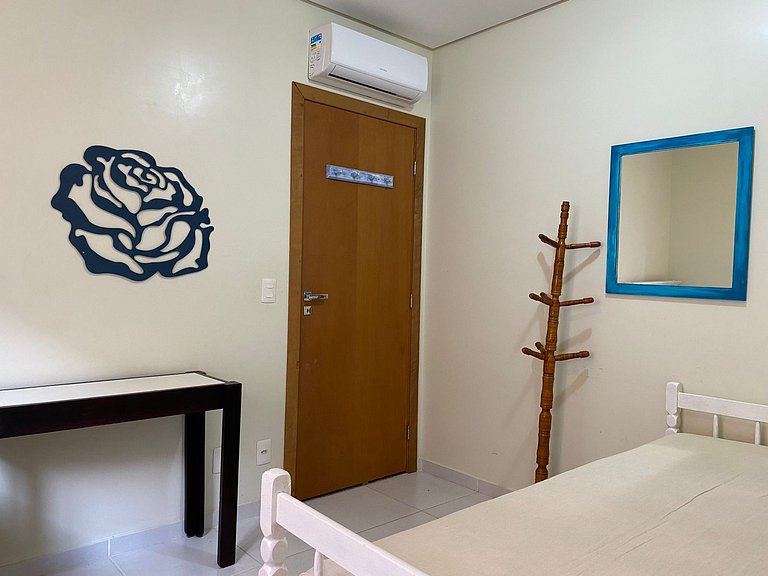 B778 - Apto próx. do mar p/ 5 pessoas em Bombas SC