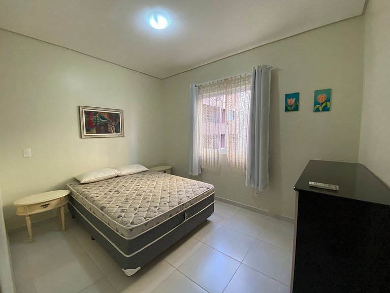 B778 - Apto próx. do mar p/ 5 pessoas em Bombas SC