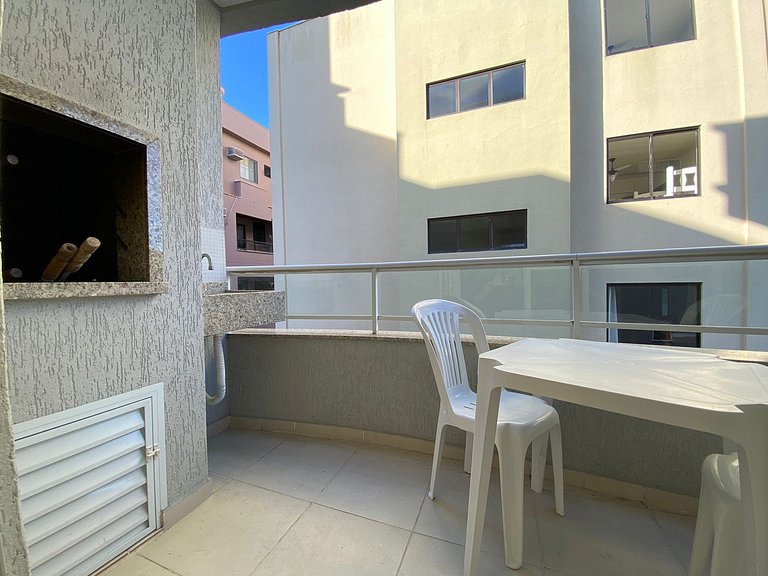 B778 - Apto próx. do mar p/ 5 pessoas em Bombas SC