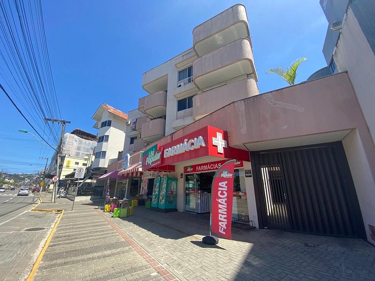 B916 - Apto 03 quartos para 7 pessoas perto do mar