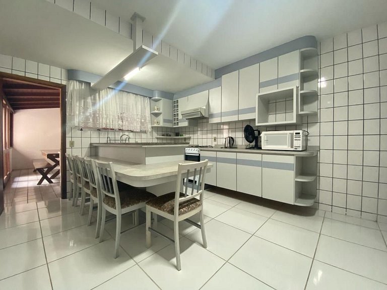 B916 - Apto 03 quartos para 7 pessoas perto do mar