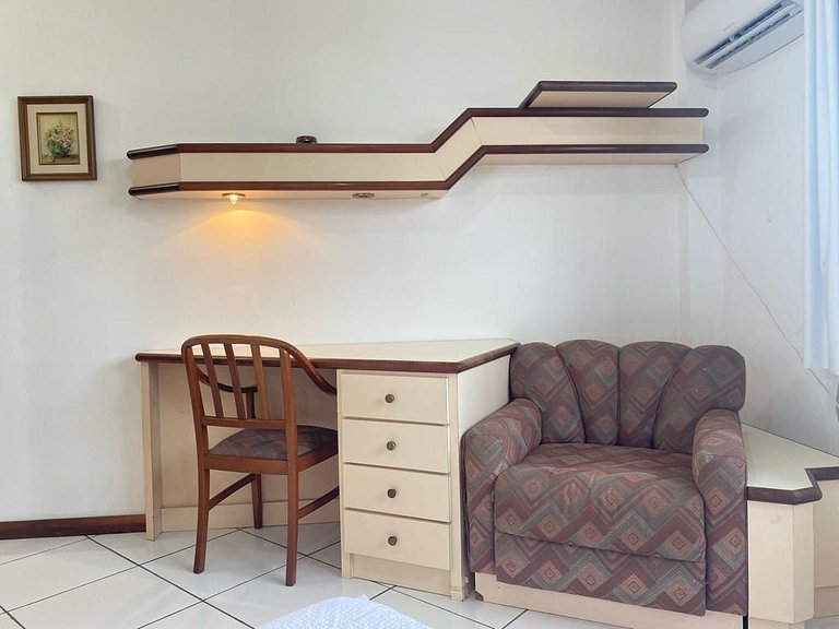 B916 - Apto 03 quartos para 7 pessoas perto do mar