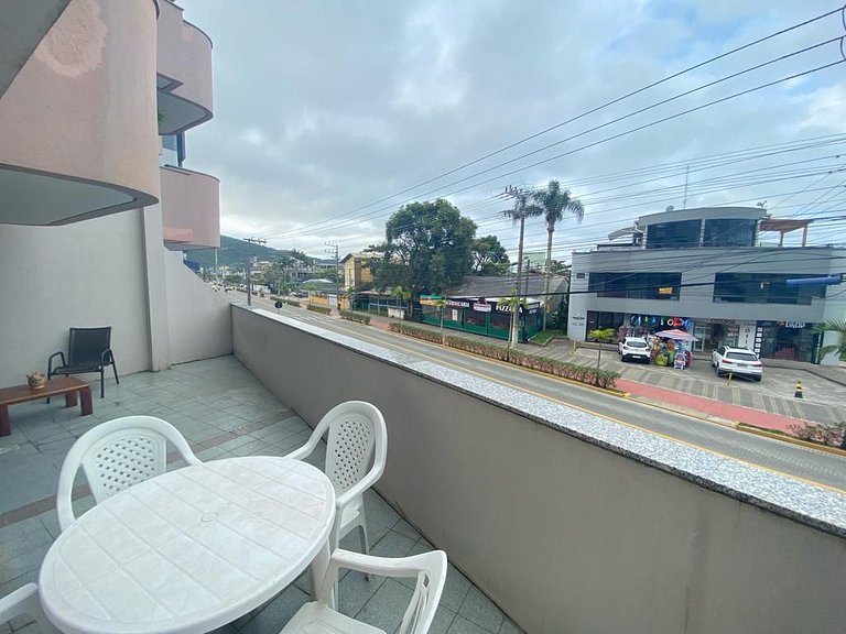 B916 - Apto 03 quartos para 7 pessoas perto do mar