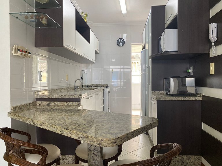 B782 - Apto 02 quartos para 05 pessoas com piscina