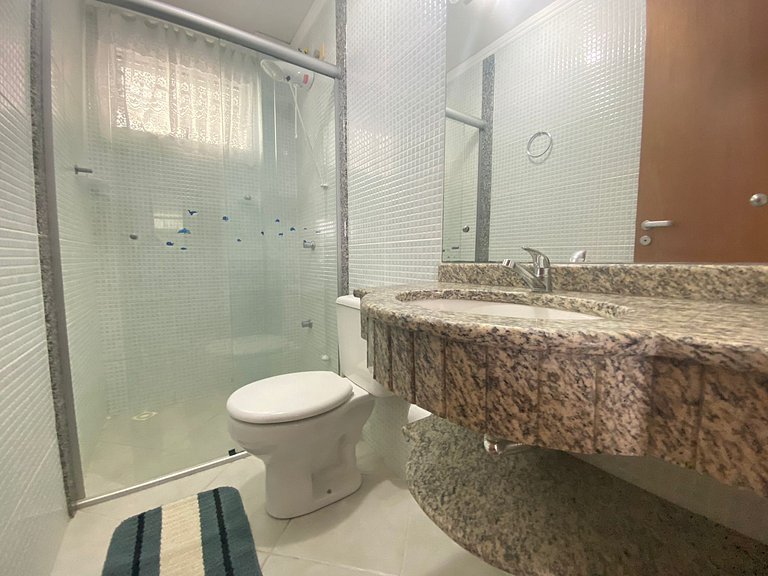 B782 - Apto 02 quartos para 05 pessoas com piscina