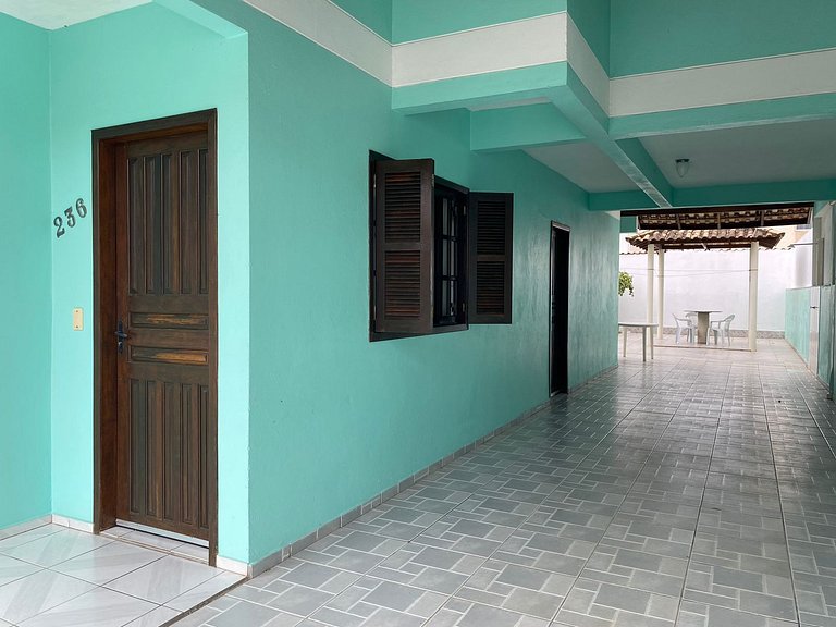 B319 - Casa com 3 quartos perto da praia de Bombas