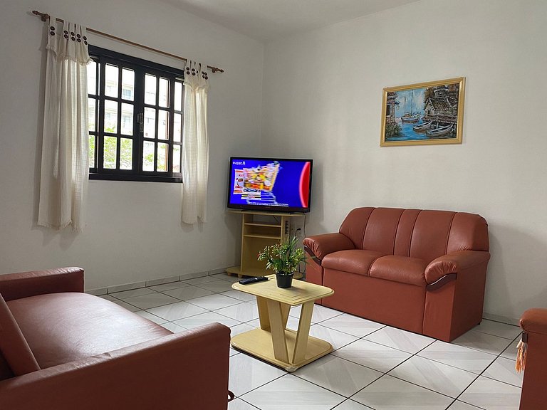 B319 - Casa com 3 quartos perto da praia de Bombas