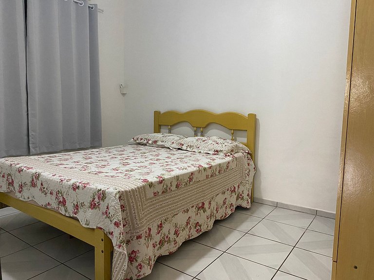 B319 - Casa com 3 quartos perto da praia de Bombas