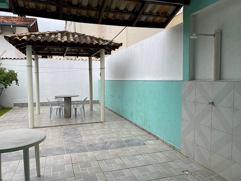 B319 - Casa com 3 quartos perto da praia de Bombas