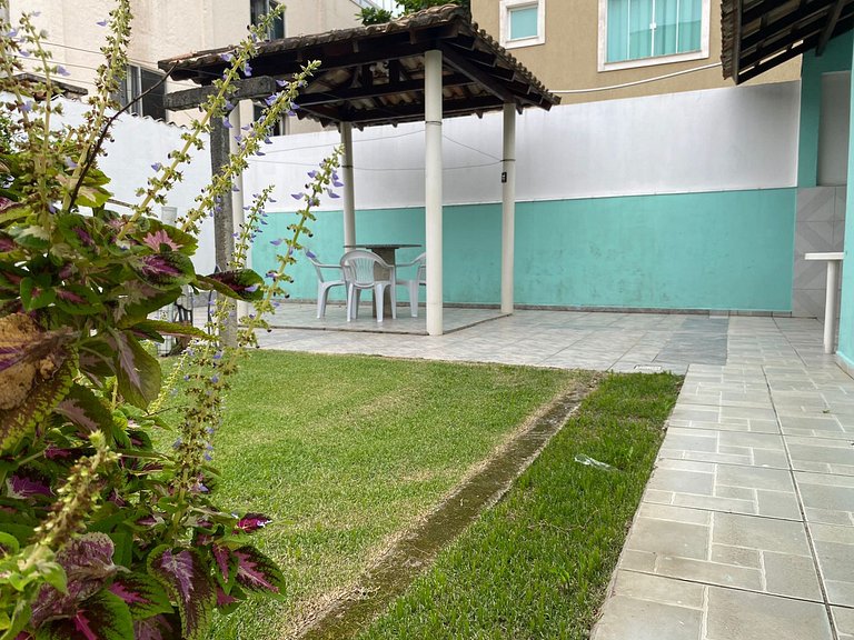 B319 - Casa com 3 quartos perto da praia de Bombas
