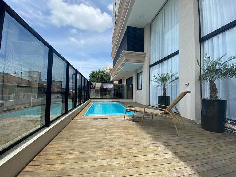 B058 - Apto luxuoso em Bombas para 06 pessoas