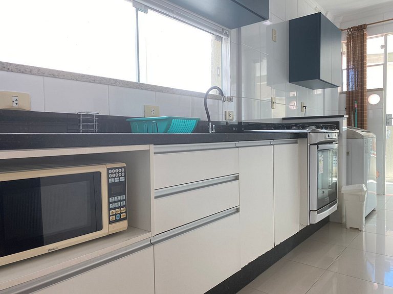 B111 - Apto 02 quartos perto do mar em Bombas - SC