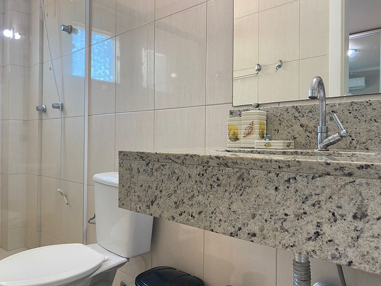 B111 - Apto 02 quartos perto do mar em Bombas - SC