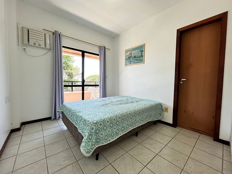 B481 Apto 3 quartos frente para avenida 8 pessoas