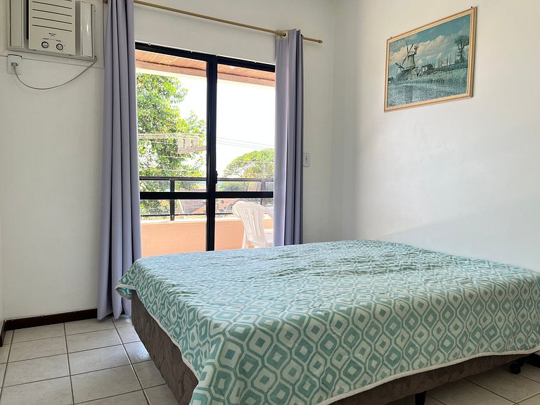 B481 Apto 3 quartos frente para avenida 8 pessoas