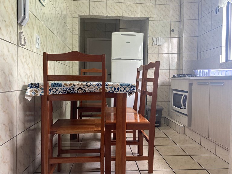 B479 - Apto 2 quartos c/vista mar na Av de Bombas