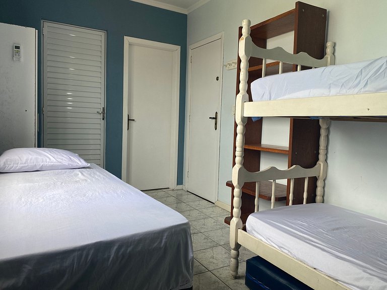 B479 - Apto 2 quartos c/vista mar na Av de Bombas