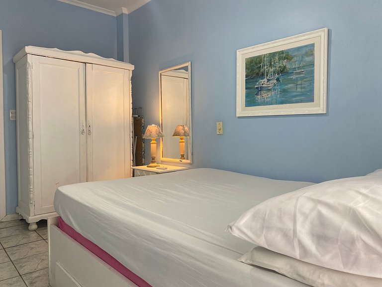 B479 - Apto 2 quartos c/vista mar na Av de Bombas