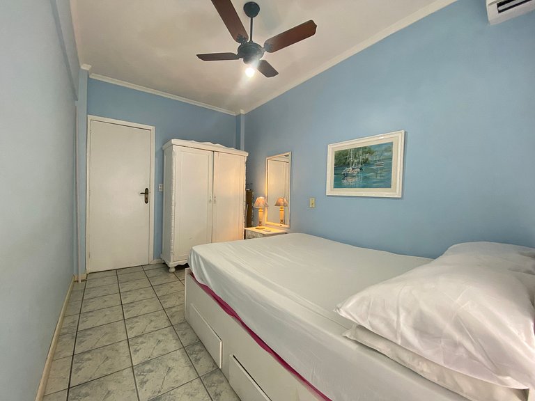 B479 - Apto 2 quartos c/vista mar na Av de Bombas